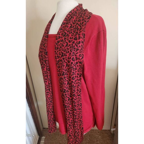 S40 Heart N Crush sweater with attached scarf - Picture 2 of 12